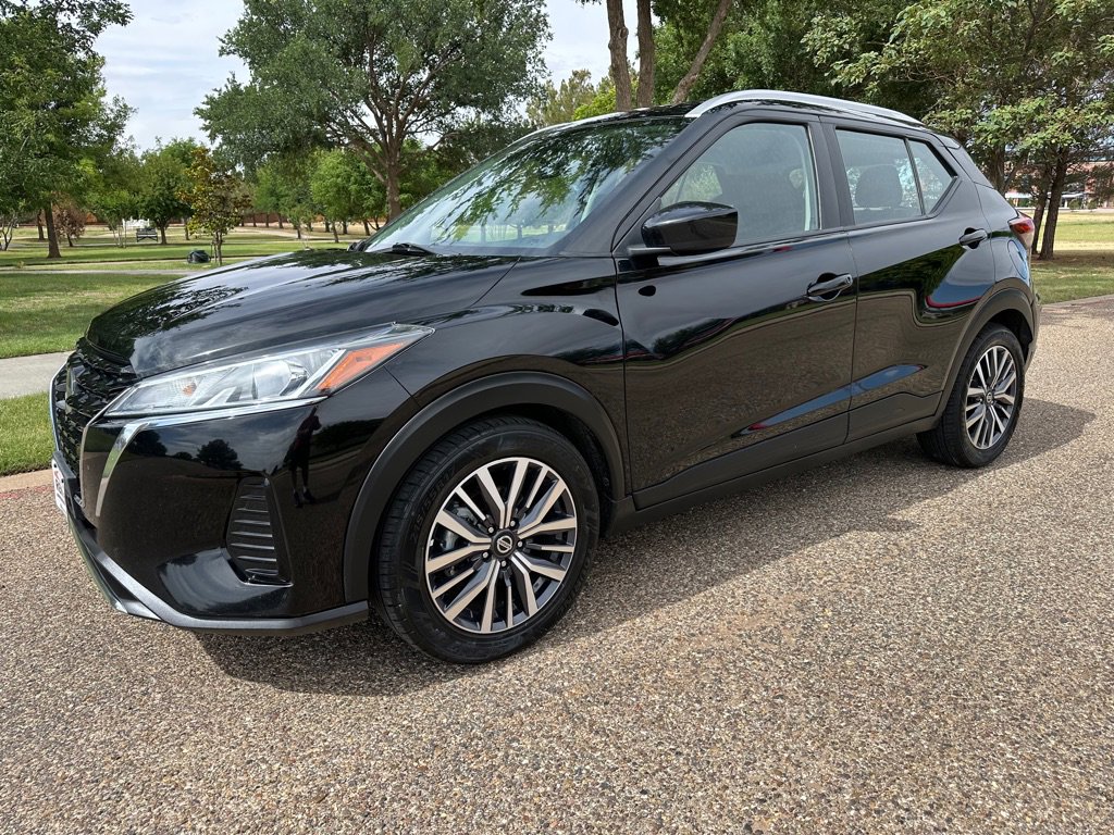 Used 2021 Nissan Kicks SV