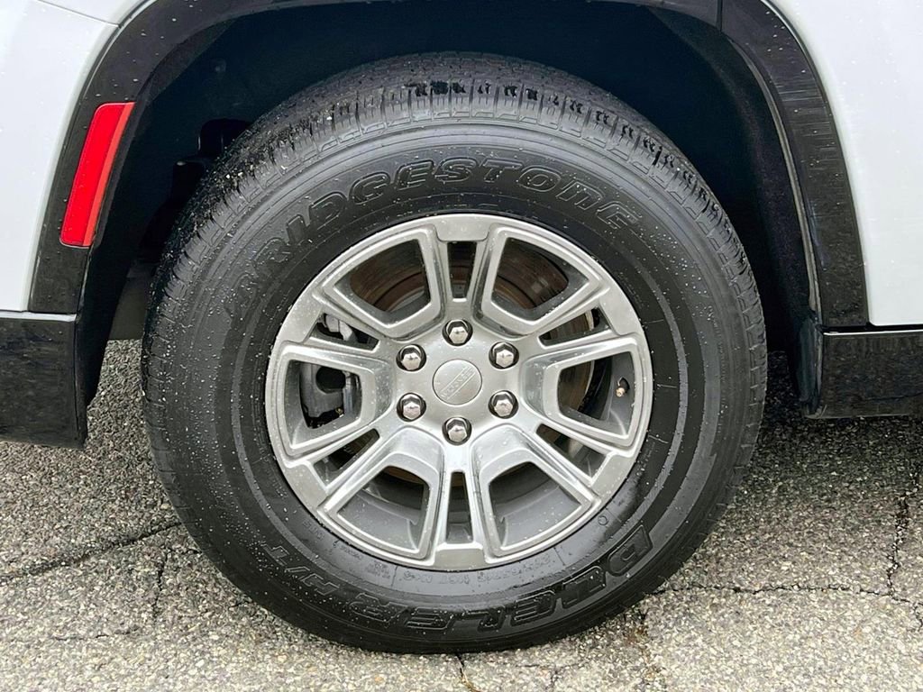 Used 2023 Jeep Wagoneer 4WD image 10