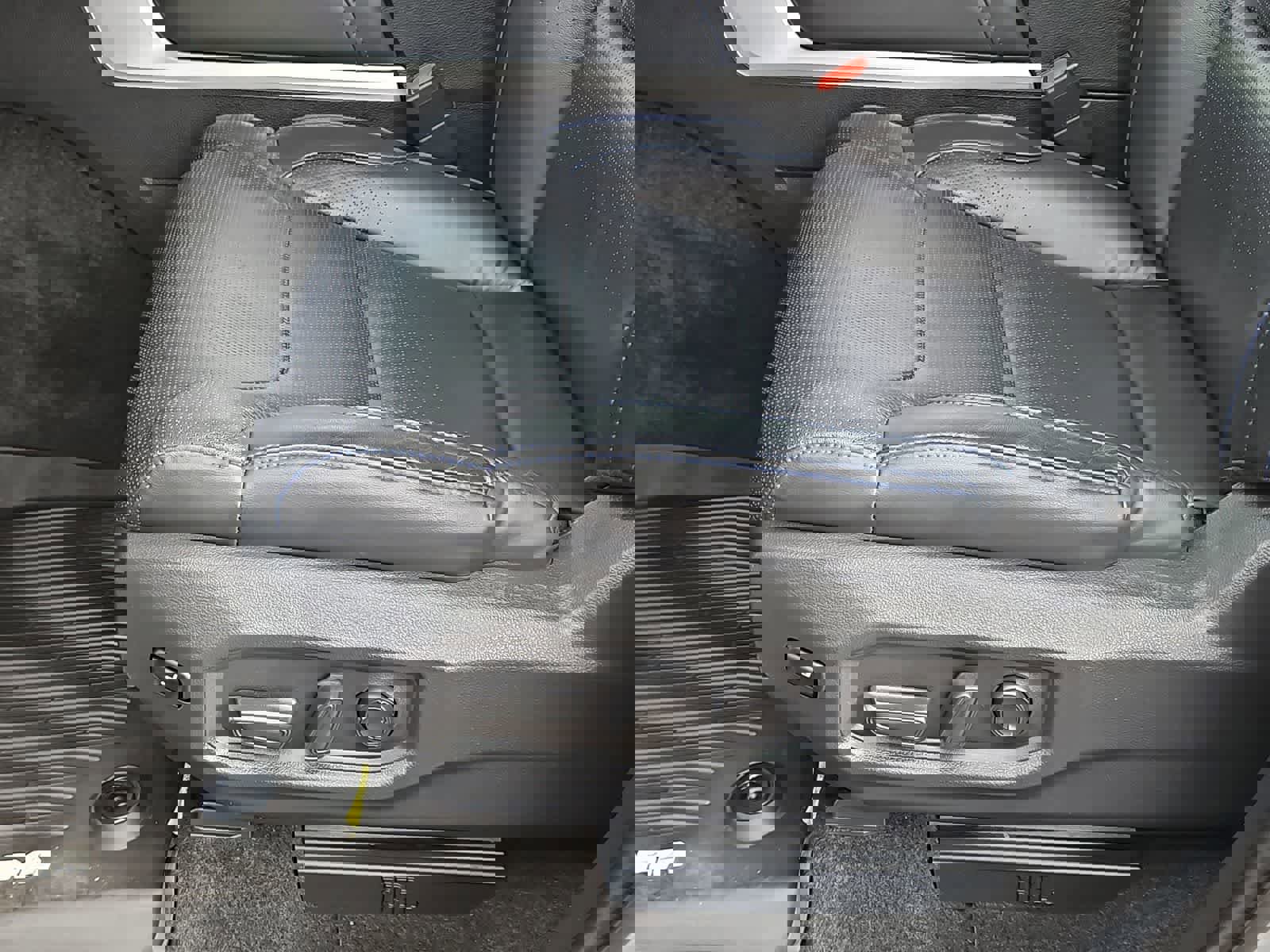 Used 2022 Toyota Tundra Platinum image 17