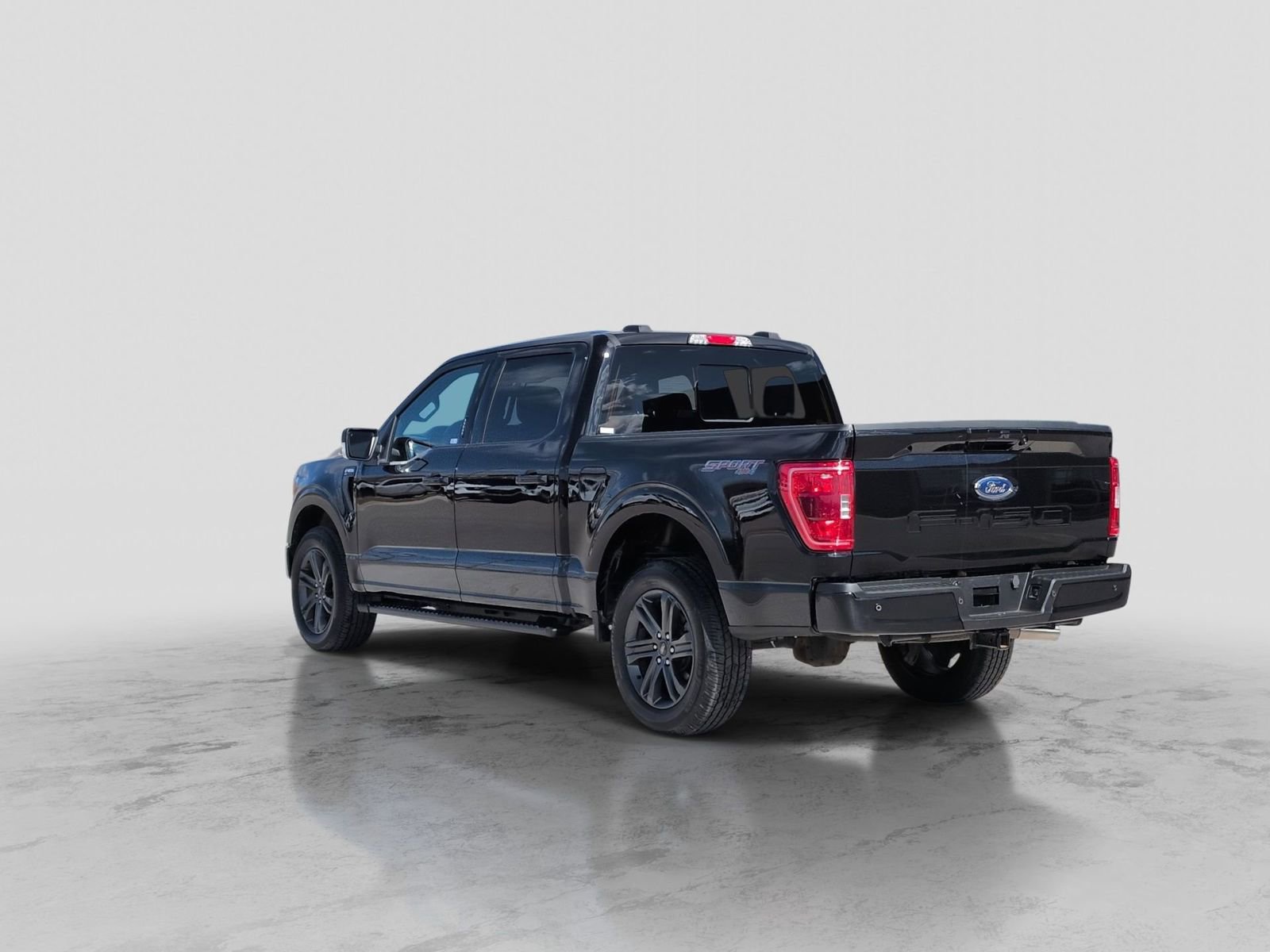 Certified 2023 Ford F150 XLT w/ Equipment Group 302A High image 5