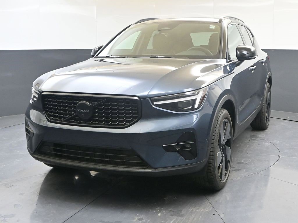 New 2026 Volvo XC40 B5 Ultra w/ Climate Package video 1