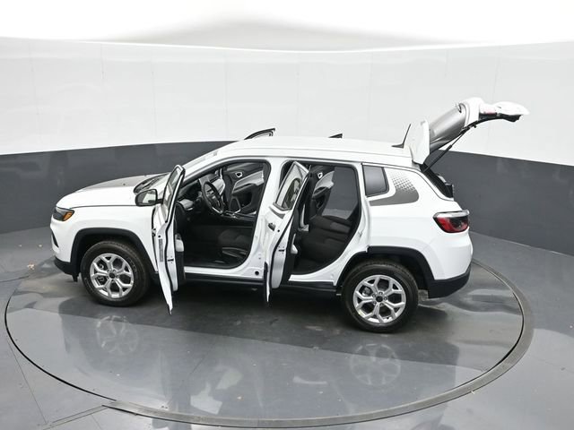 Used 2025 Jeep Compass Sport w/ Mopar Graphics Package AWD/4WD image 48