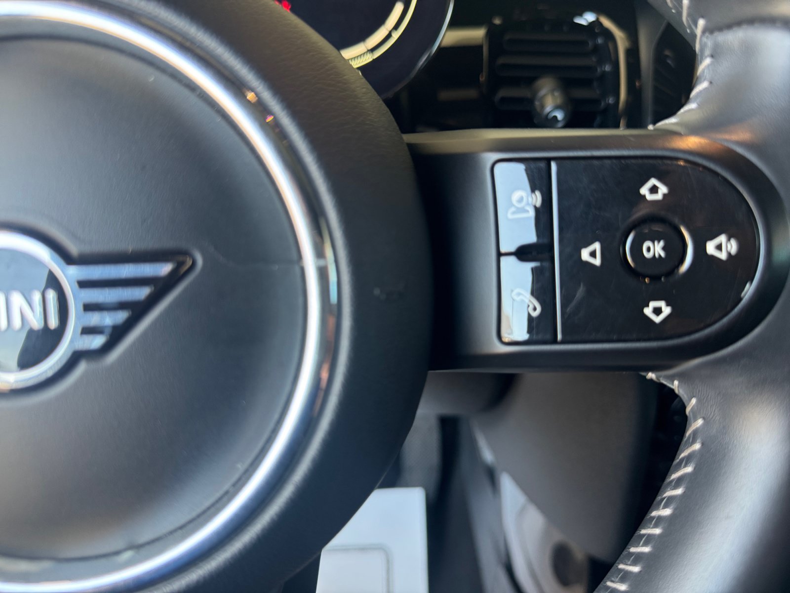 Used 2023 MINI Cooper SE FWD image 17