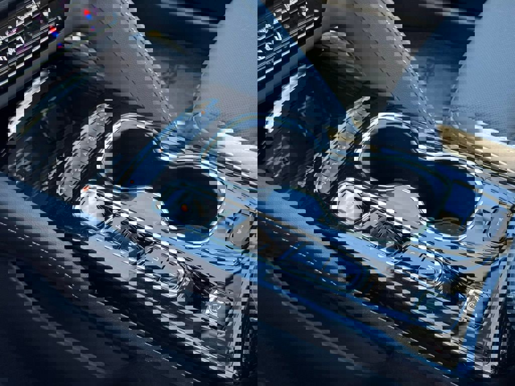 Used 2023 Buick Envision Avenir image 35