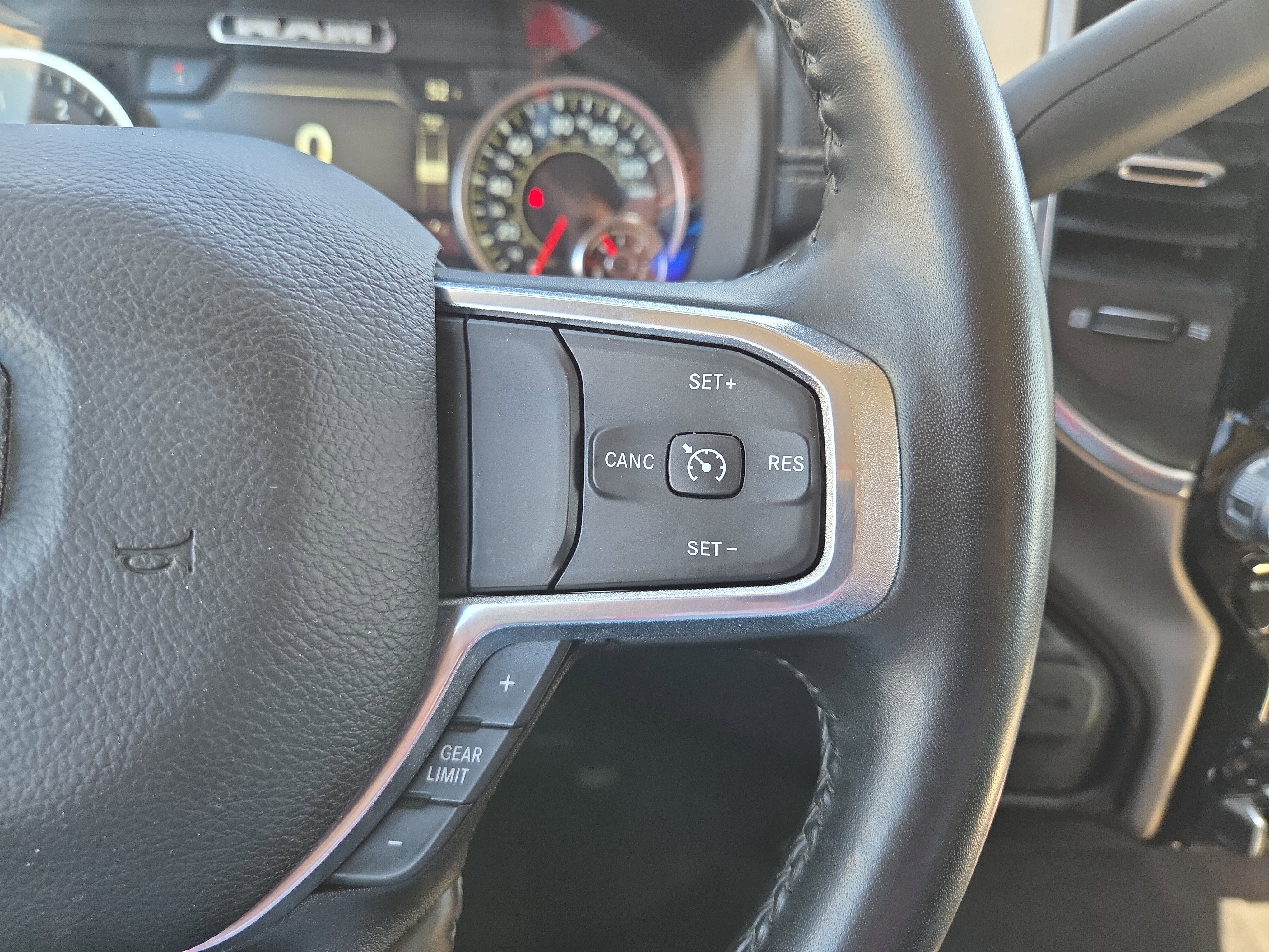 Used 2024 RAM 2500 Laramie image 12