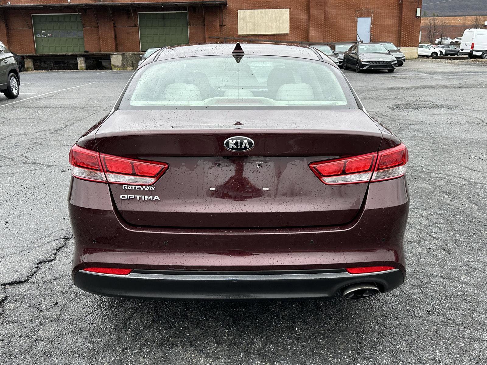 Used 2018 Kia Optima LX w/ 17" Alloy Wheels Package image 7