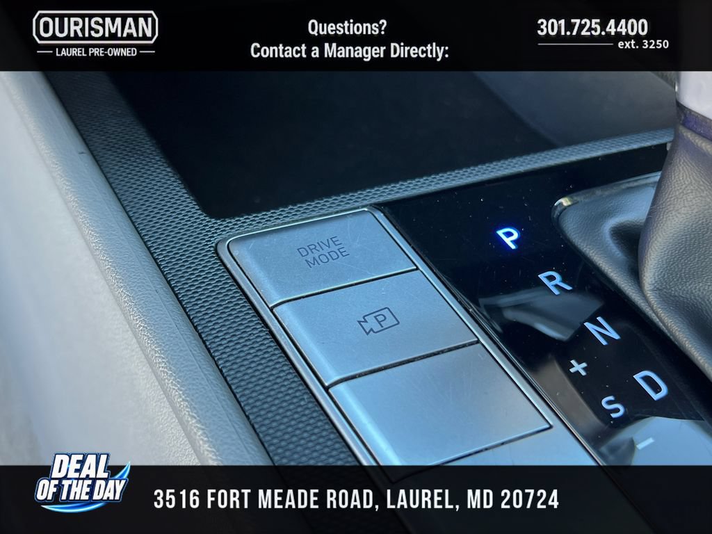 Used 2024 Hyundai Elantra SEL FWD image 25