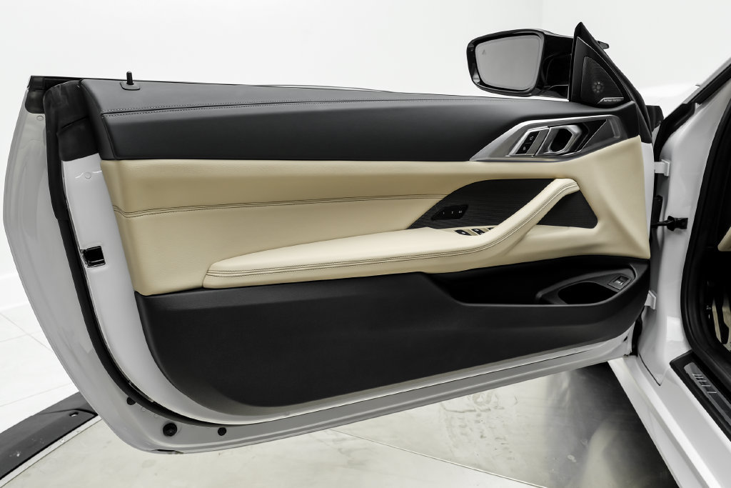 Used 2025 BMW M440i Convertible w/ Premium Package RWD image 49