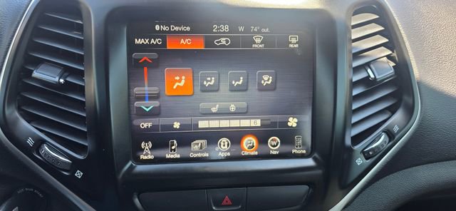 Used 2017 Jeep Cherokee Trailhawk w/ Cold Weather Group AWD/4WD image 20