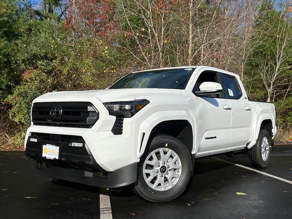 New 2025 Toyota Tacoma SR5