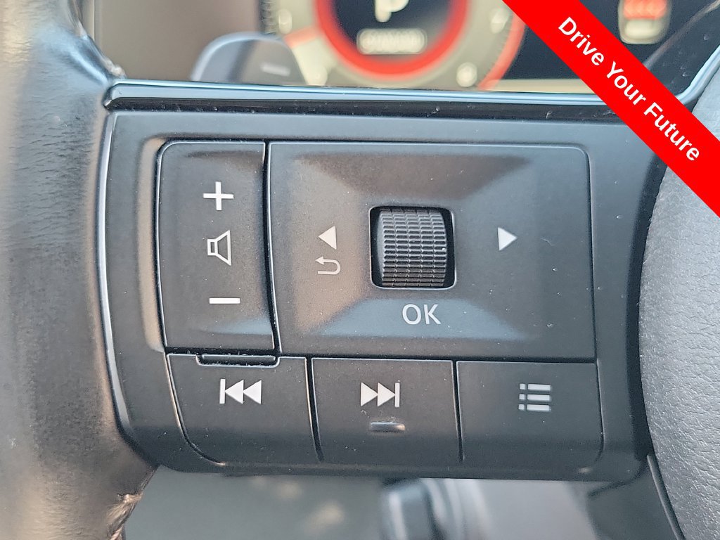 Used 2022 Nissan Pathfinder Platinum w/ Cargo Package FWD image 5