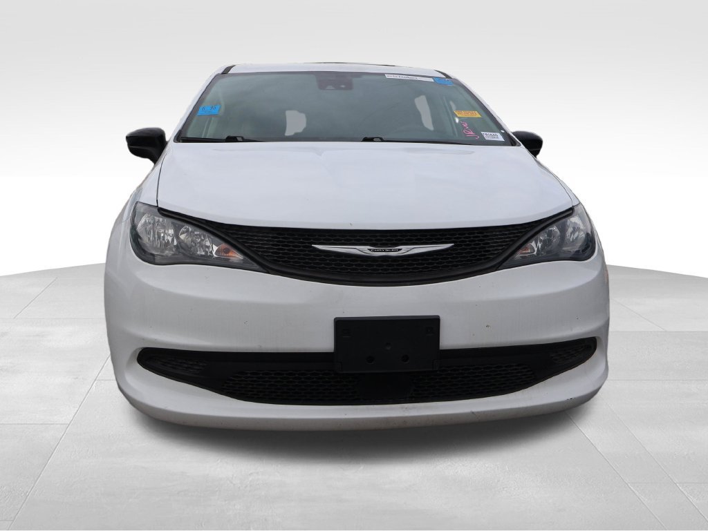 Used 2024 Chrysler Voyager LX FWD image 6