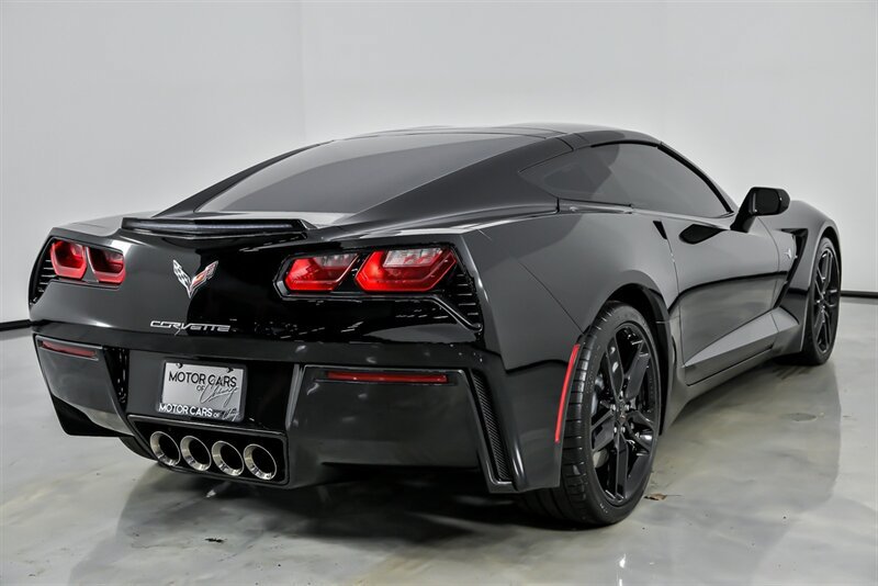 Used 2019 Chevrolet Corvette Stingray Coupe w/ 1LT RWD image 12