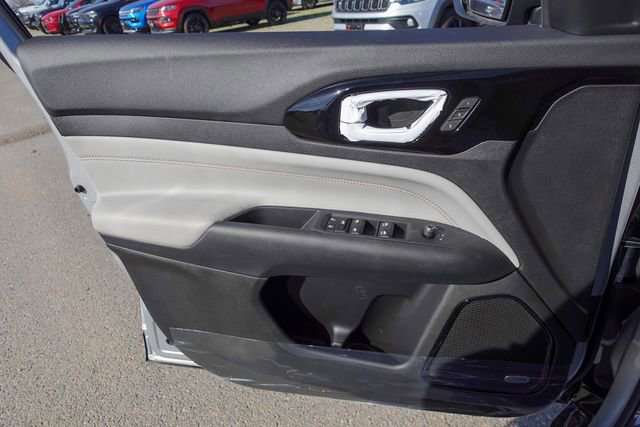 New 2025 Jeep Compass Limited w/ Elite Group image 11