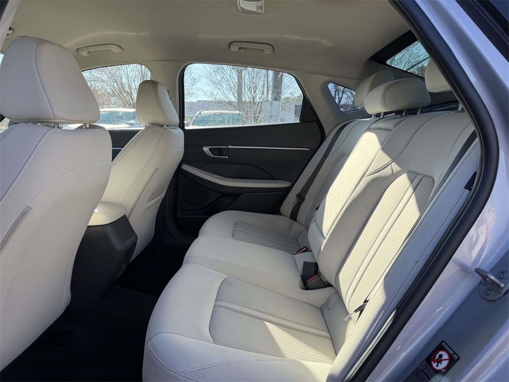 Used 2023 Hyundai Sonata SEL w/ Preferred Accessory Package image 18
