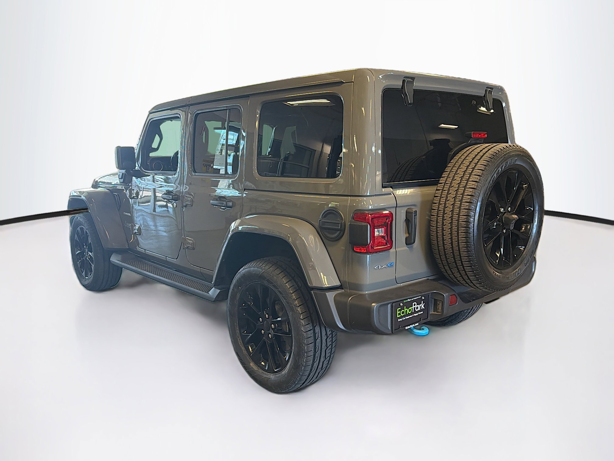 Used 2022 Jeep Wrangler Unlimited Sahara AWD/4WD image 5