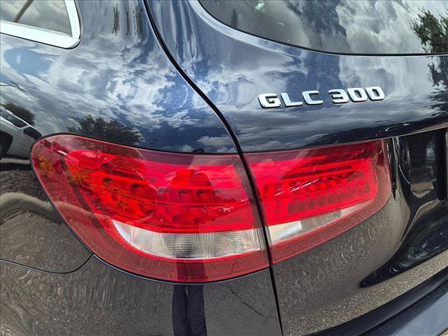 Used 2018 Mercedes-Benz GLC 300 4MATIC image 10