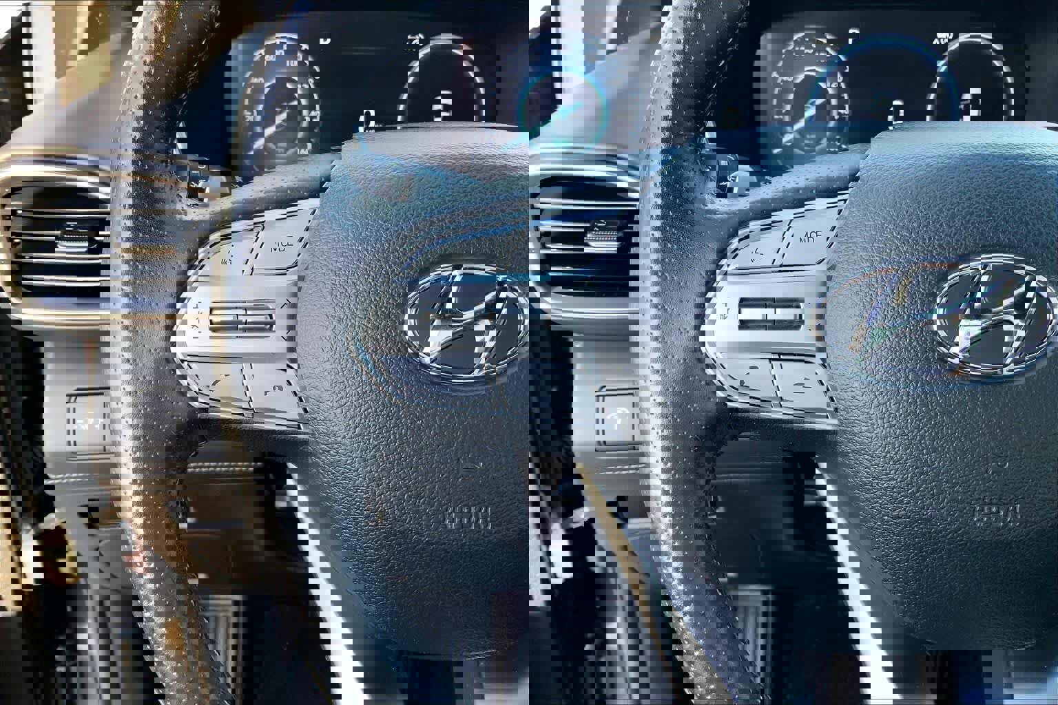 Used 2022 Hyundai Santa Fe Calligraphy image 21