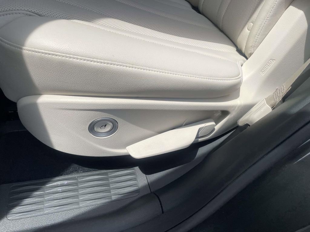 Used 2025 Genesis GV80 2.5T Standard image 21