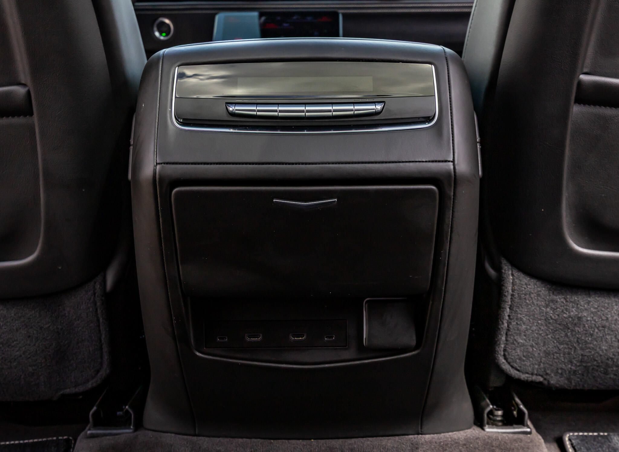 Used 2026 Cadillac Escalade V w/ LPO, ONYX Package AWD/4WD image 31