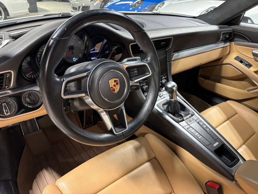 Used 2019 Porsche 911 Carrera S image 11
