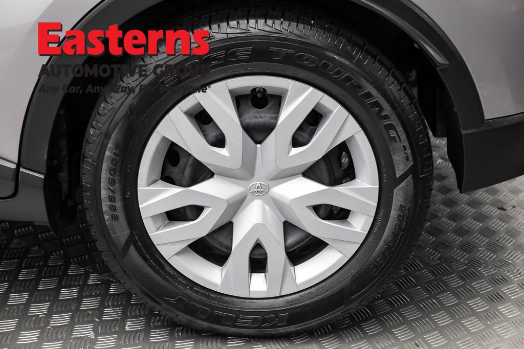 Used 2020 Toyota C-HR LE image 8