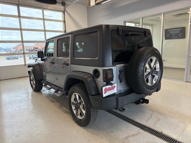 Used 2017 Jeep Wrangler Unlimited Rubicon w/ Connectivity Group image 4
