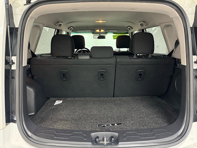 Used 2013 Kia Soul + w/ Audio Pkg FWD image 12