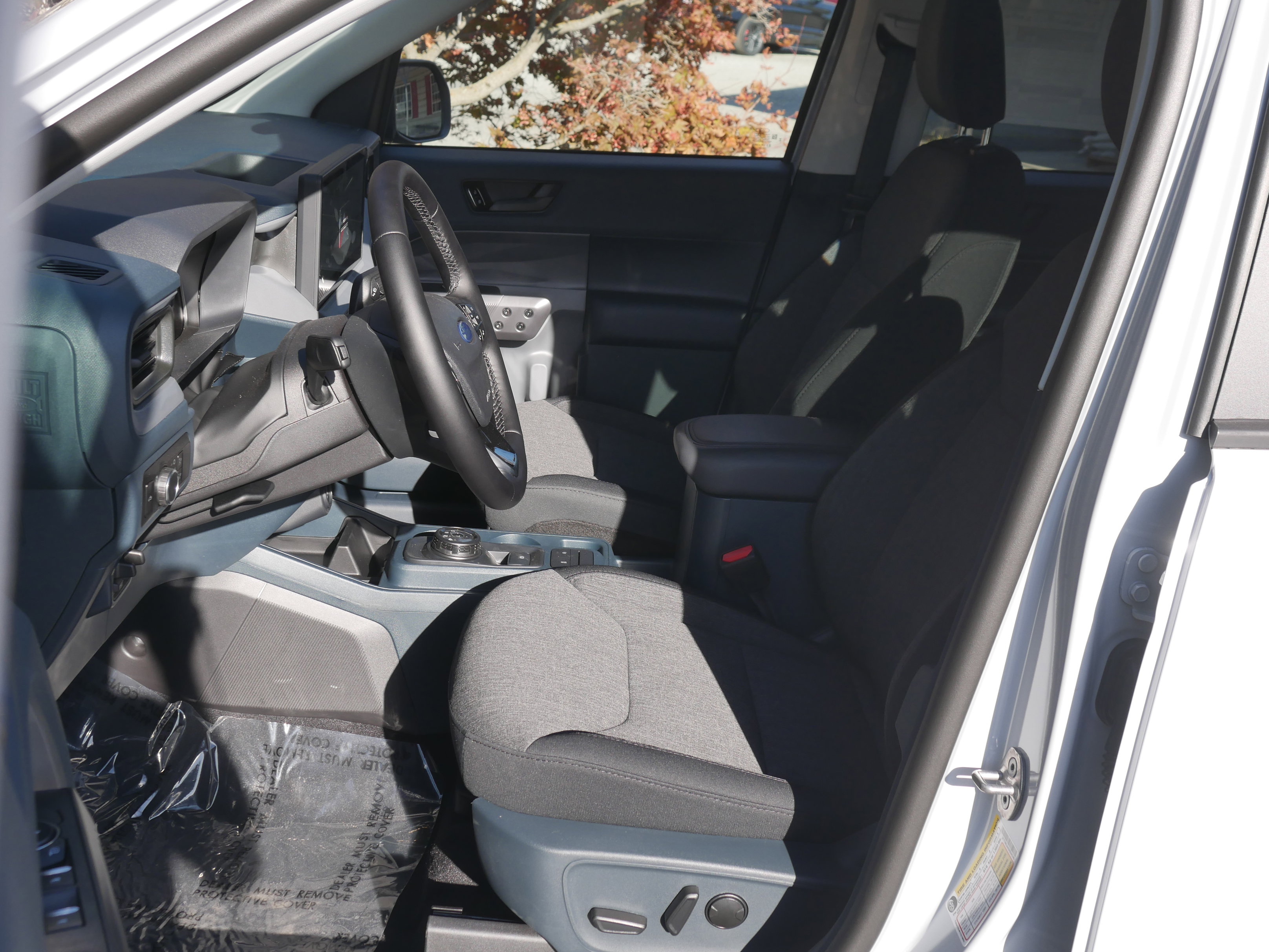 New 2025 Ford Maverick XLT w/ XLT Luxury Package image 3