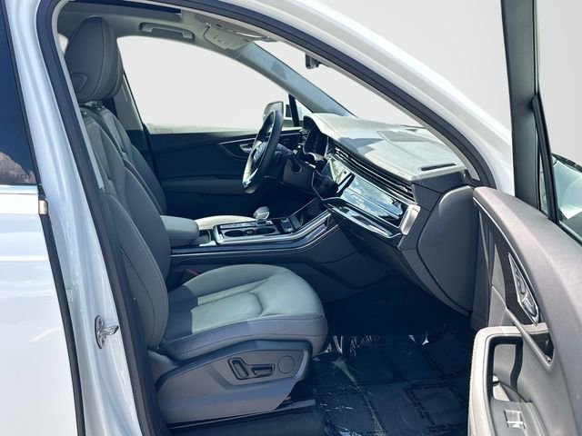 Used 2025 Audi Q7 3.0T Premium Plus AWD/4WD image 22