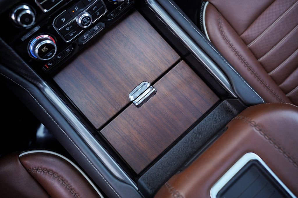 Used 2024 GMC Yukon Denali Ultimate image 37