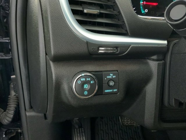 Used 2017 Chevrolet Traverse LT image 18