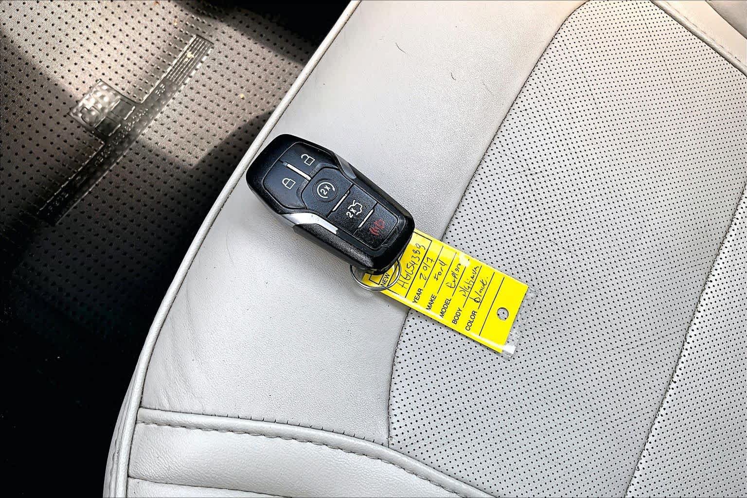 Used 2017 Ford Explorer Platinum AWD/4WD image 15