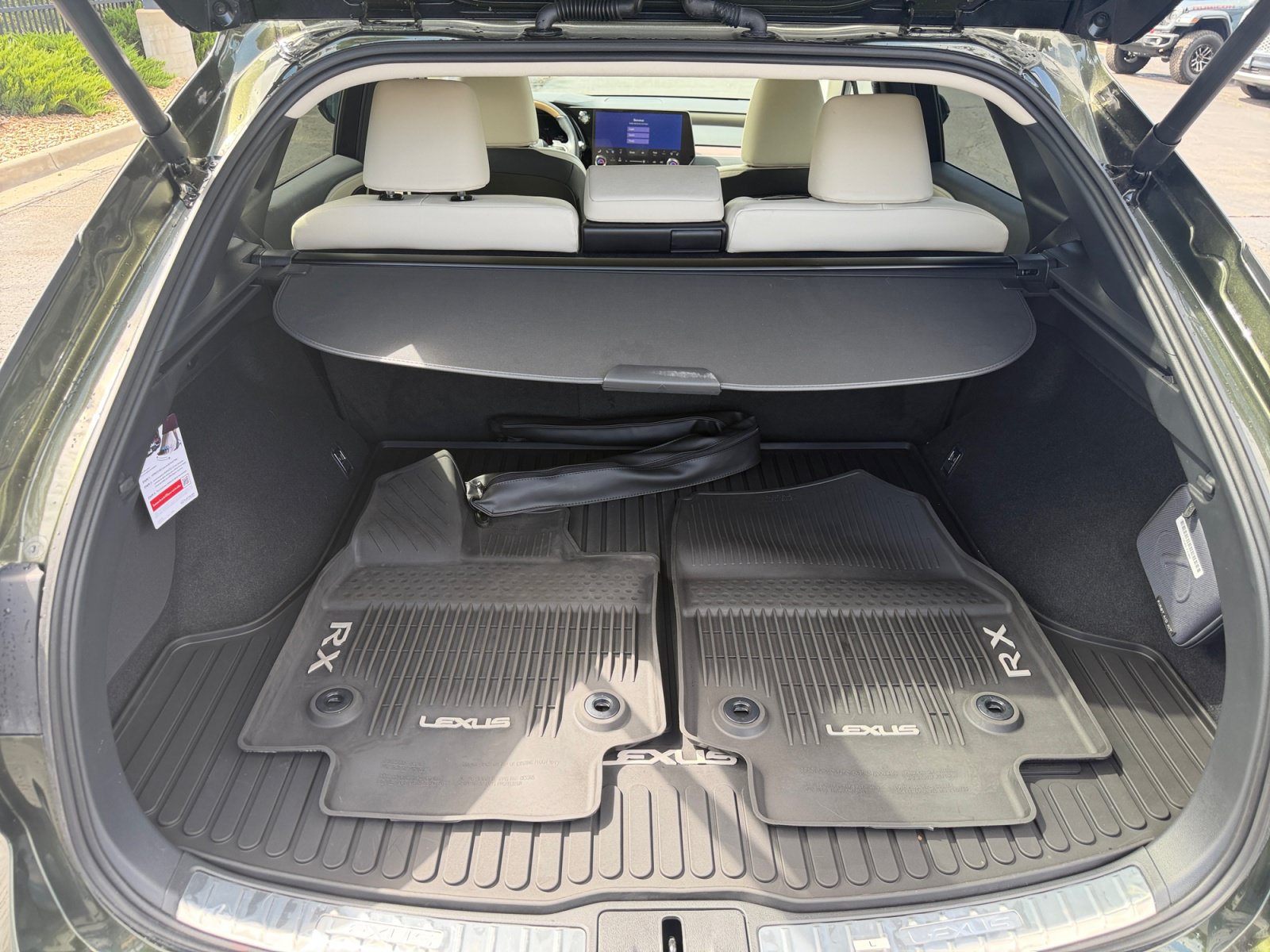 Used 2025 Lexus RX 350 Premium Plus w/ Convenience Package AWD/4WD image 32