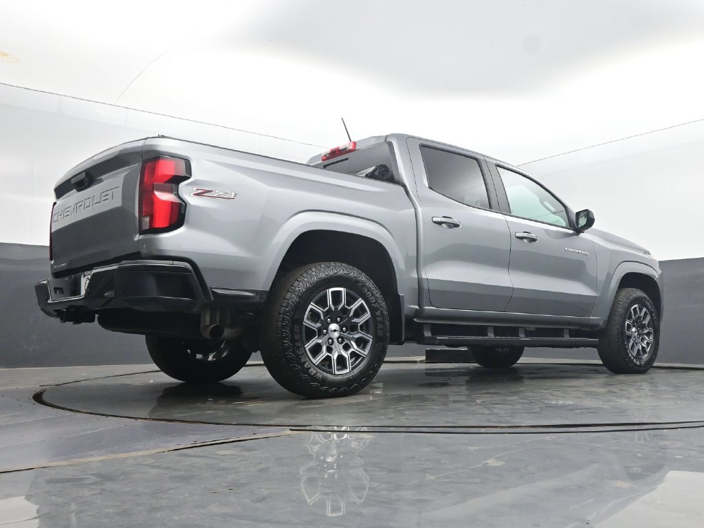 Used 2025 Chevrolet Colorado Z71 w/ Technology Package AWD/4WD image 54