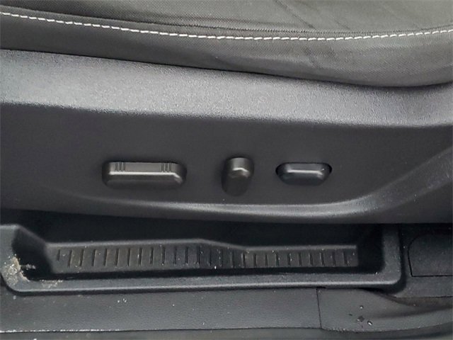 Used 2018 Ford Escape SE w/ SE Sync 3 Package image 12