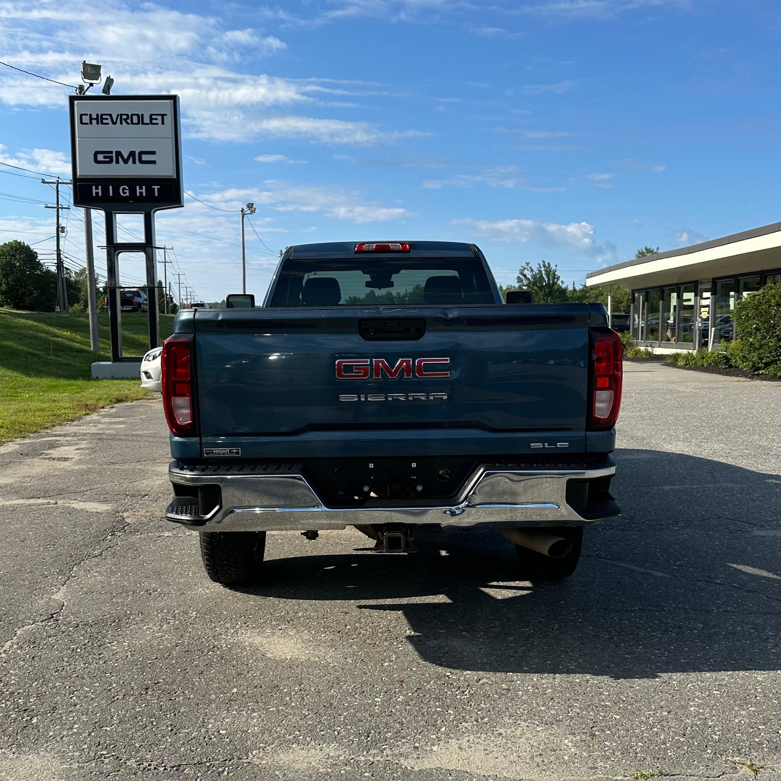 Used 2024 GMC Sierra 2500 SLE w/ SLE Convenience Package AWD/4WD image 4