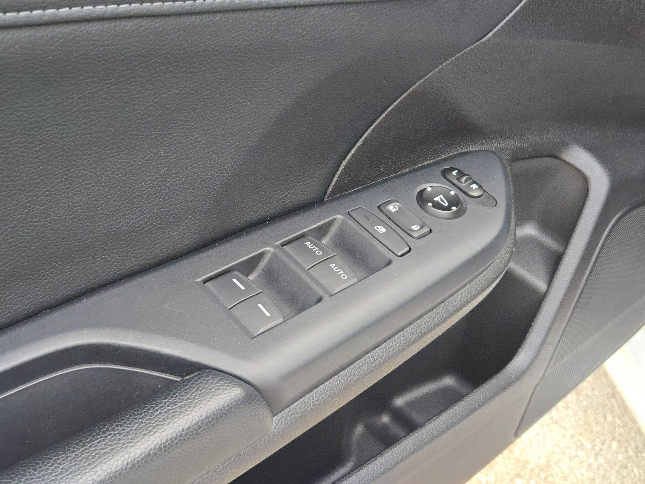 Used 2020 Honda Civic EX-L image 13