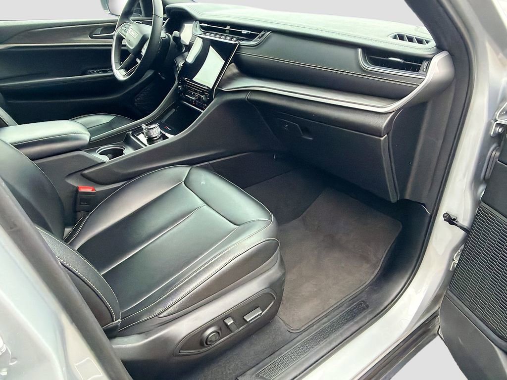 Used 2024 Jeep Grand Cherokee Limited image 15