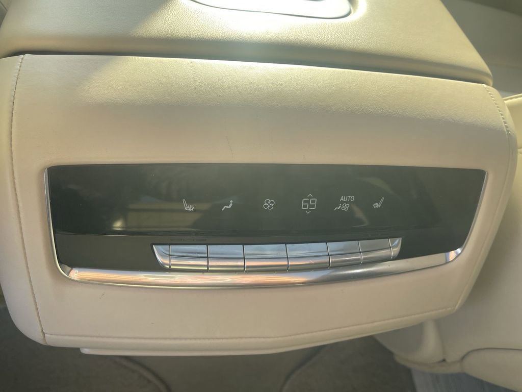 Certified 2021 Cadillac Escalade Sport Platinum image 30