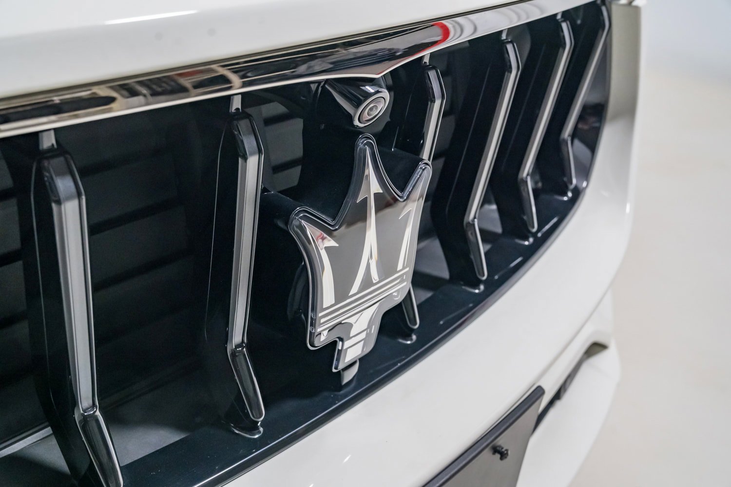 Used 2024 Maserati Levante GT Ultima AWD/4WD image 35