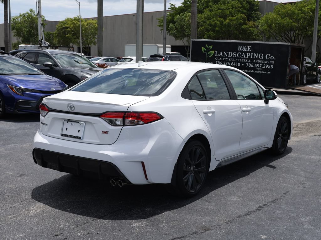 Used 2024 Toyota Corolla SE FWD image 4