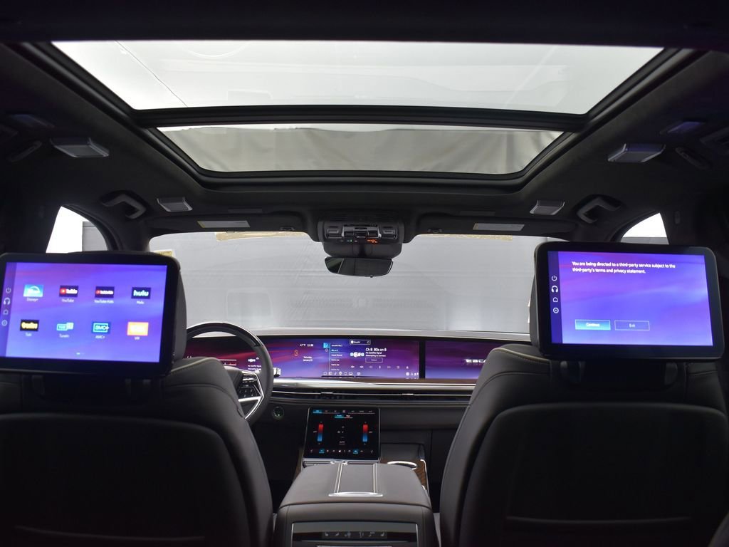 Certified 2026 Cadillac Escalade ESV Platinum Sport w/ LPO, ONYX Package image 32