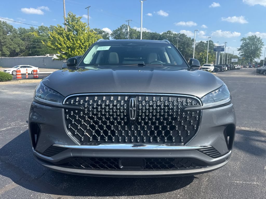 Used 2025 Lincoln Aviator AWD w/ Equipment Group 101A image 3