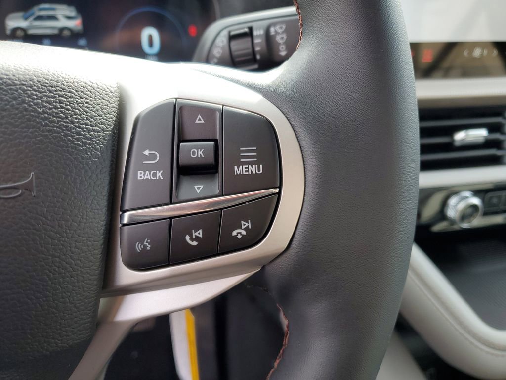New 2026 Ford Explorer Active w/ Active Comfort Package image 16