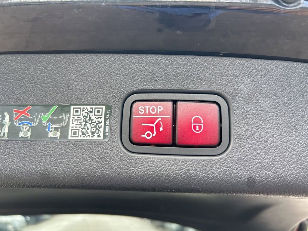 Used 2024 Mercedes-Benz GLC 300 4MATIC image 46