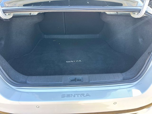 Used 2024 Nissan Sentra SR FWD image 12