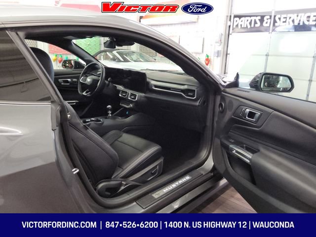 Used 2025 Ford Mustang GT Premium image 13