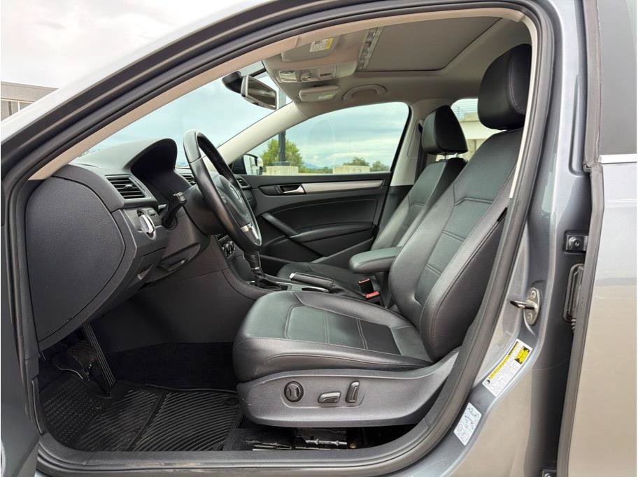 Used 2014 Volkswagen Passat 1.8T SE FWD image 10