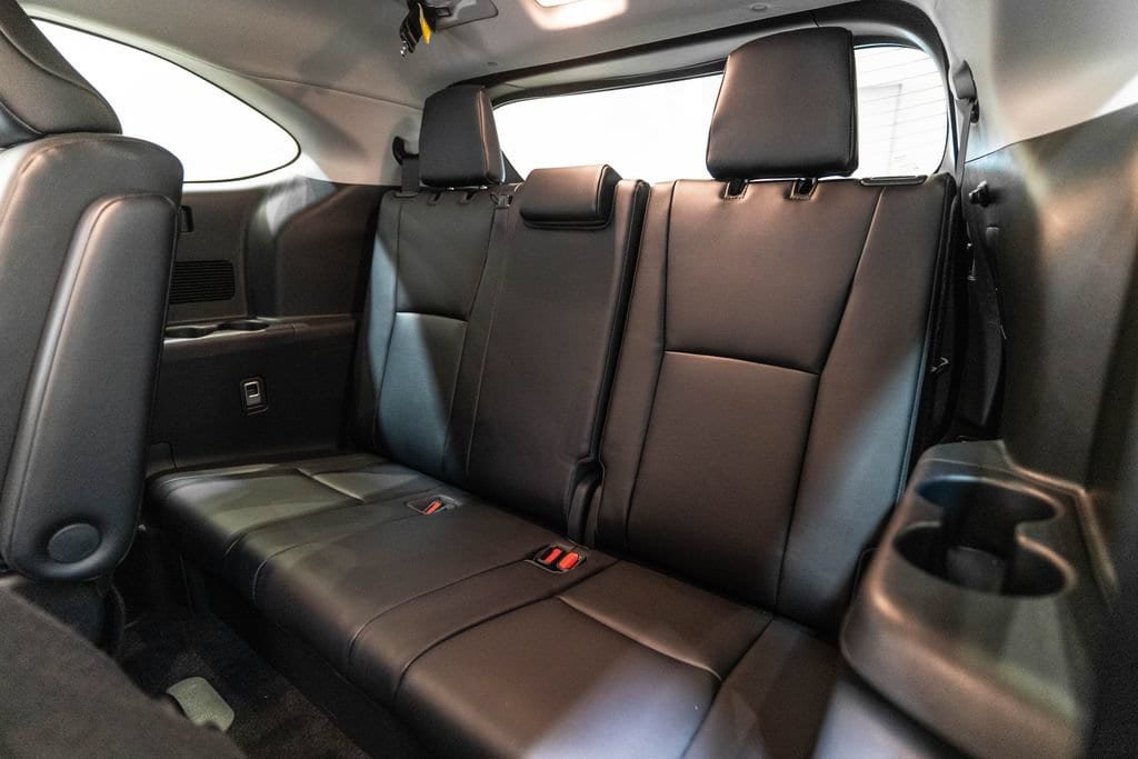 Used 2023 Toyota Highlander XLE AWD/4WD image 35